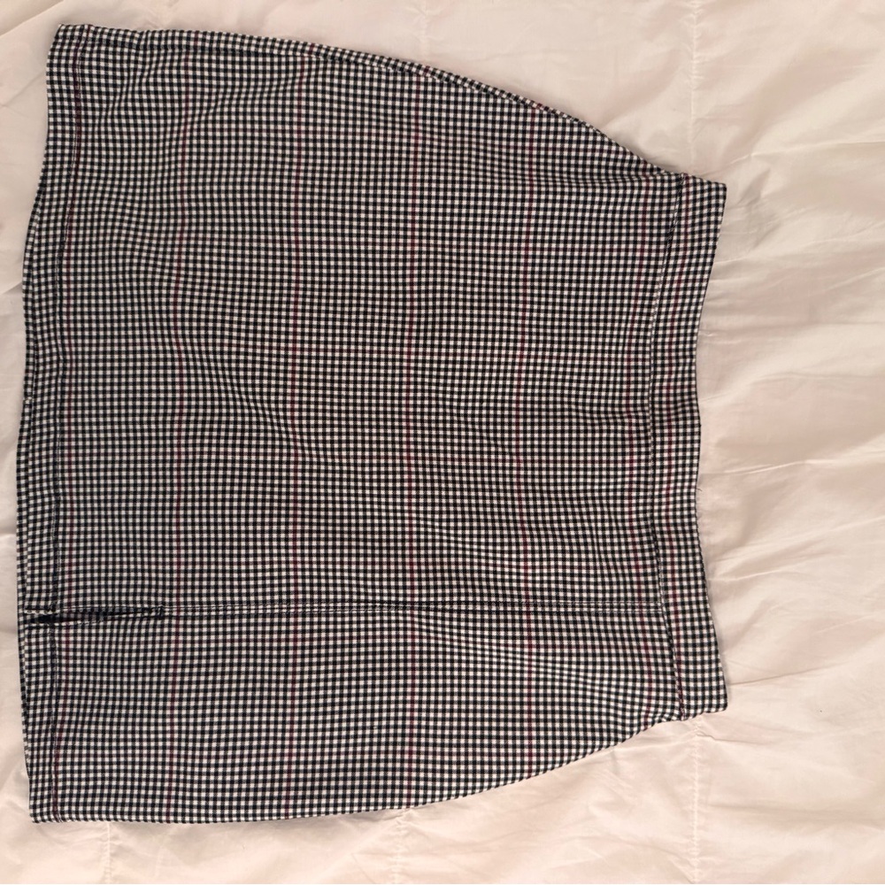 Hollister Black and White Plaid Skirt